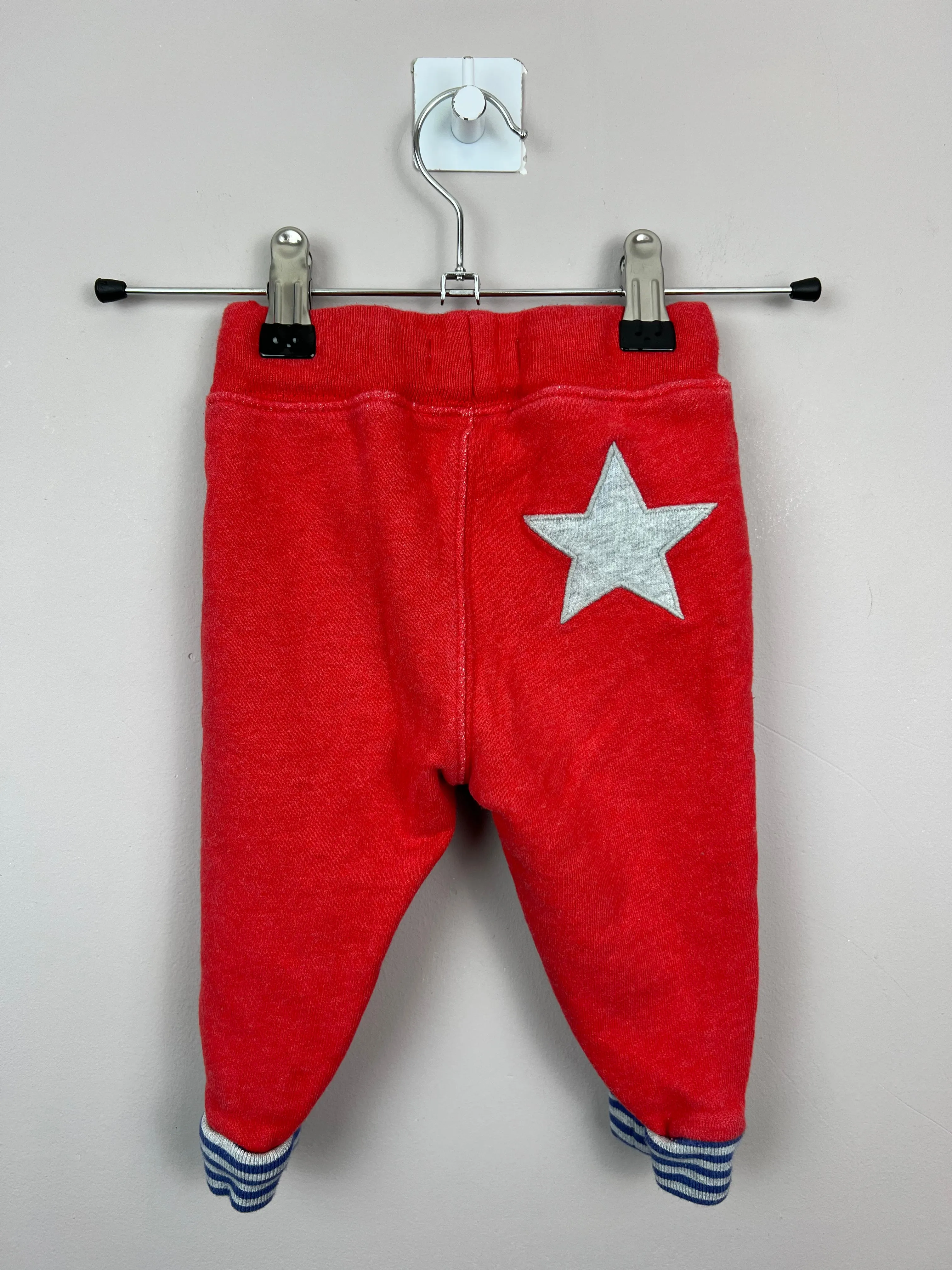 6-9m Boden red star joggers