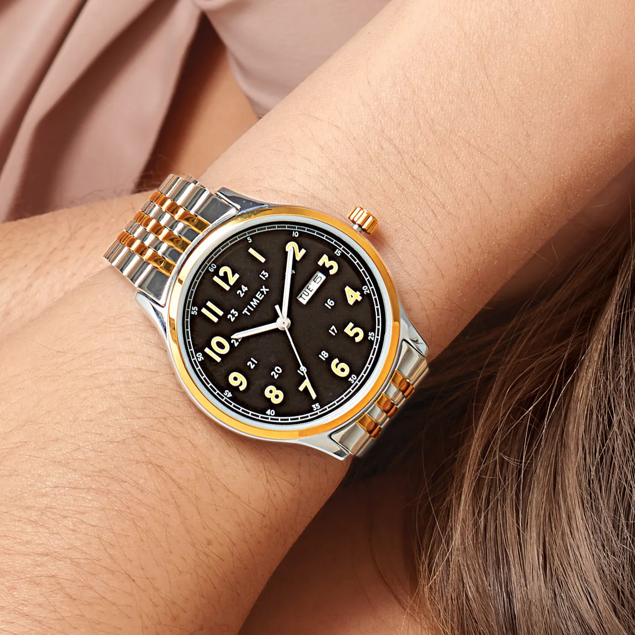 Avon Timex Unisec Two-toned Watch with Date Function
