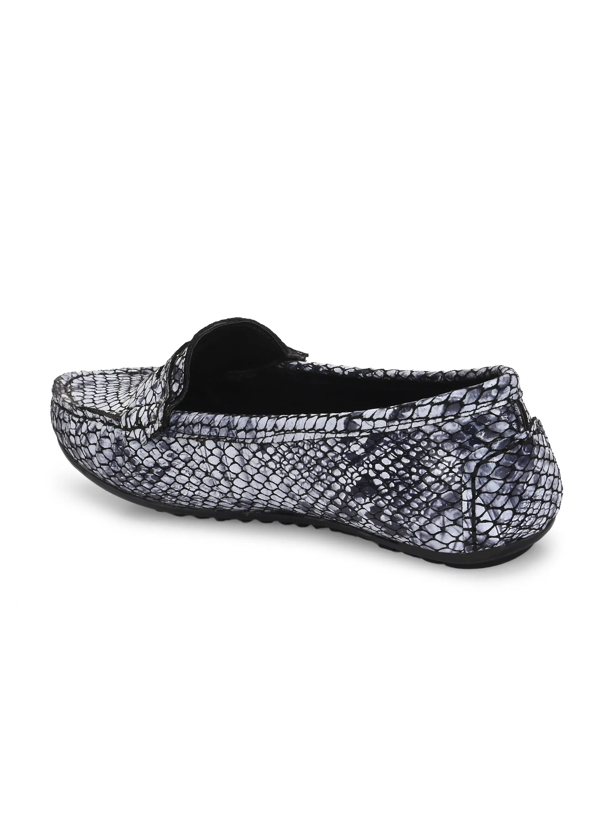 CARLO ROMANO BLACK COLOR SUPER COMFORTABLE SNAKE PRINTED LOAFER SHOES FOR WOMEN