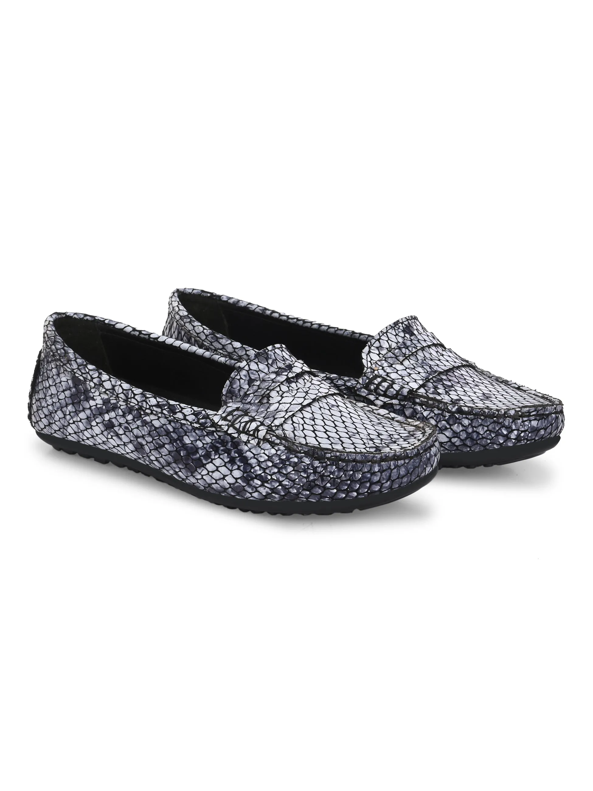 CARLO ROMANO BLACK COLOR SUPER COMFORTABLE SNAKE PRINTED LOAFER SHOES FOR WOMEN
