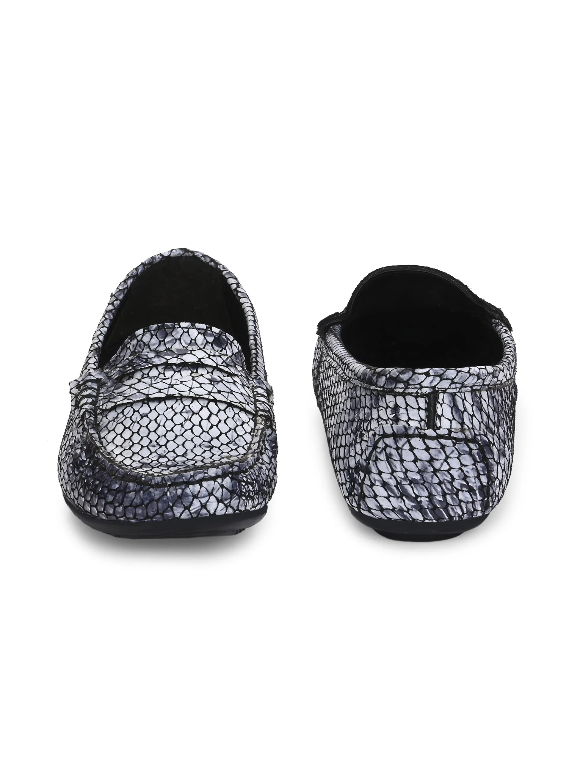 CARLO ROMANO BLACK COLOR SUPER COMFORTABLE SNAKE PRINTED LOAFER SHOES FOR WOMEN