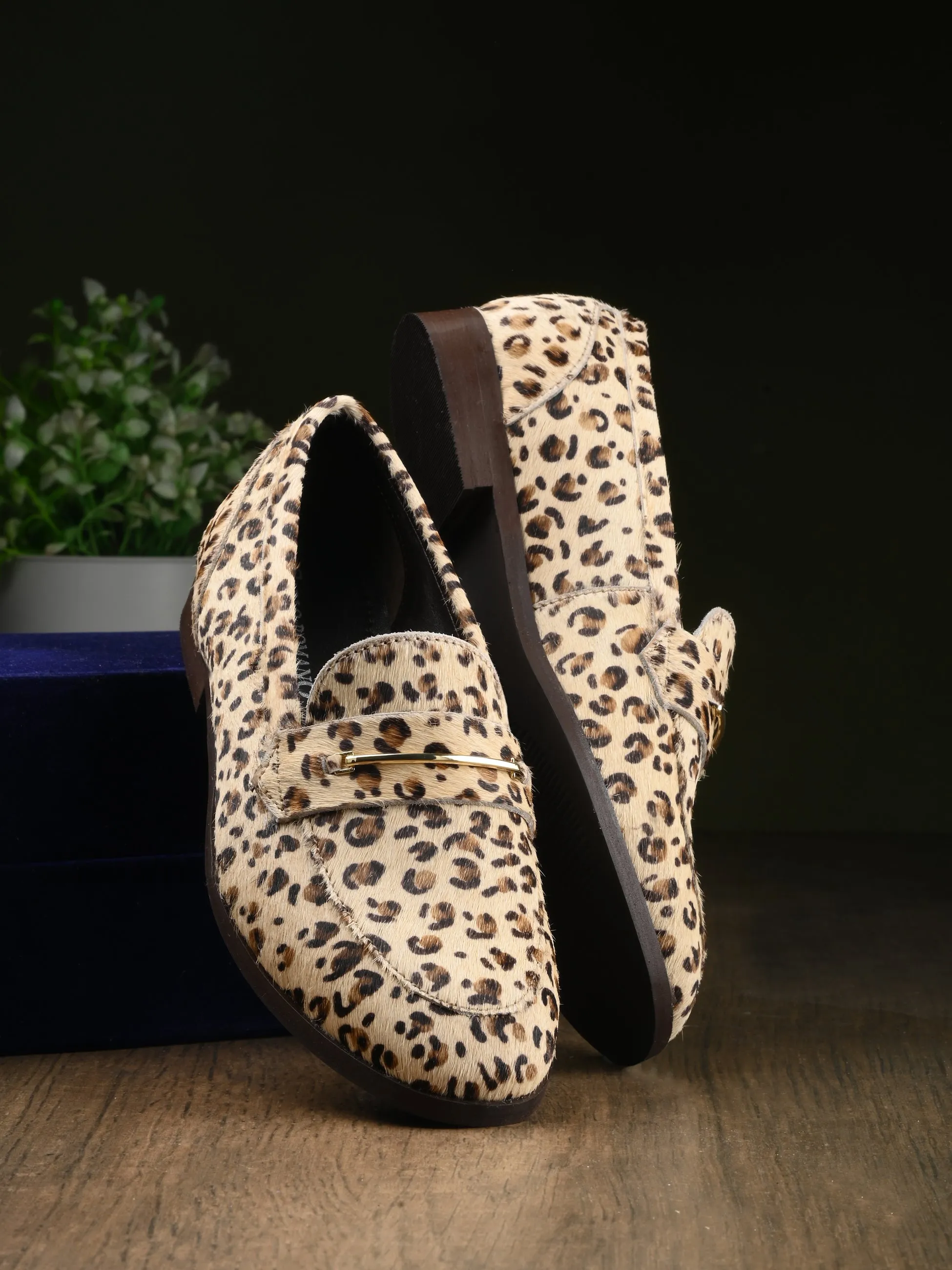 CARLO ROMANO HAIR OR FUR LEATHER OFF WHITE COLOR MOCCASIN SHOE FOR WOMEN