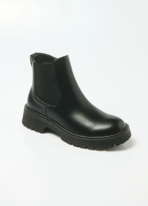 Chelsea Boots with zip and thick lug sole