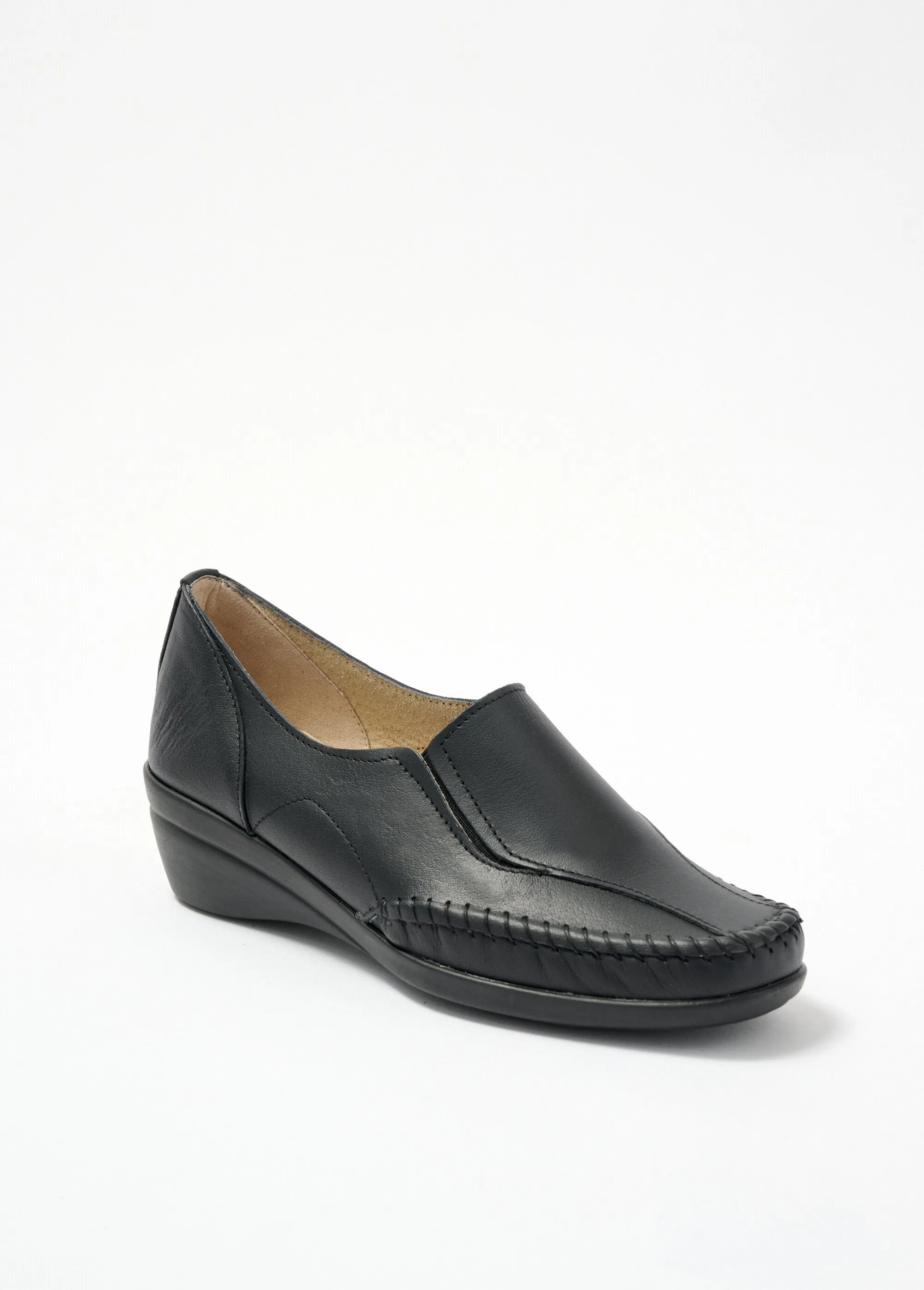 Large-width leather wedge loafers