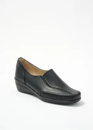 Large-width leather wedge loafers