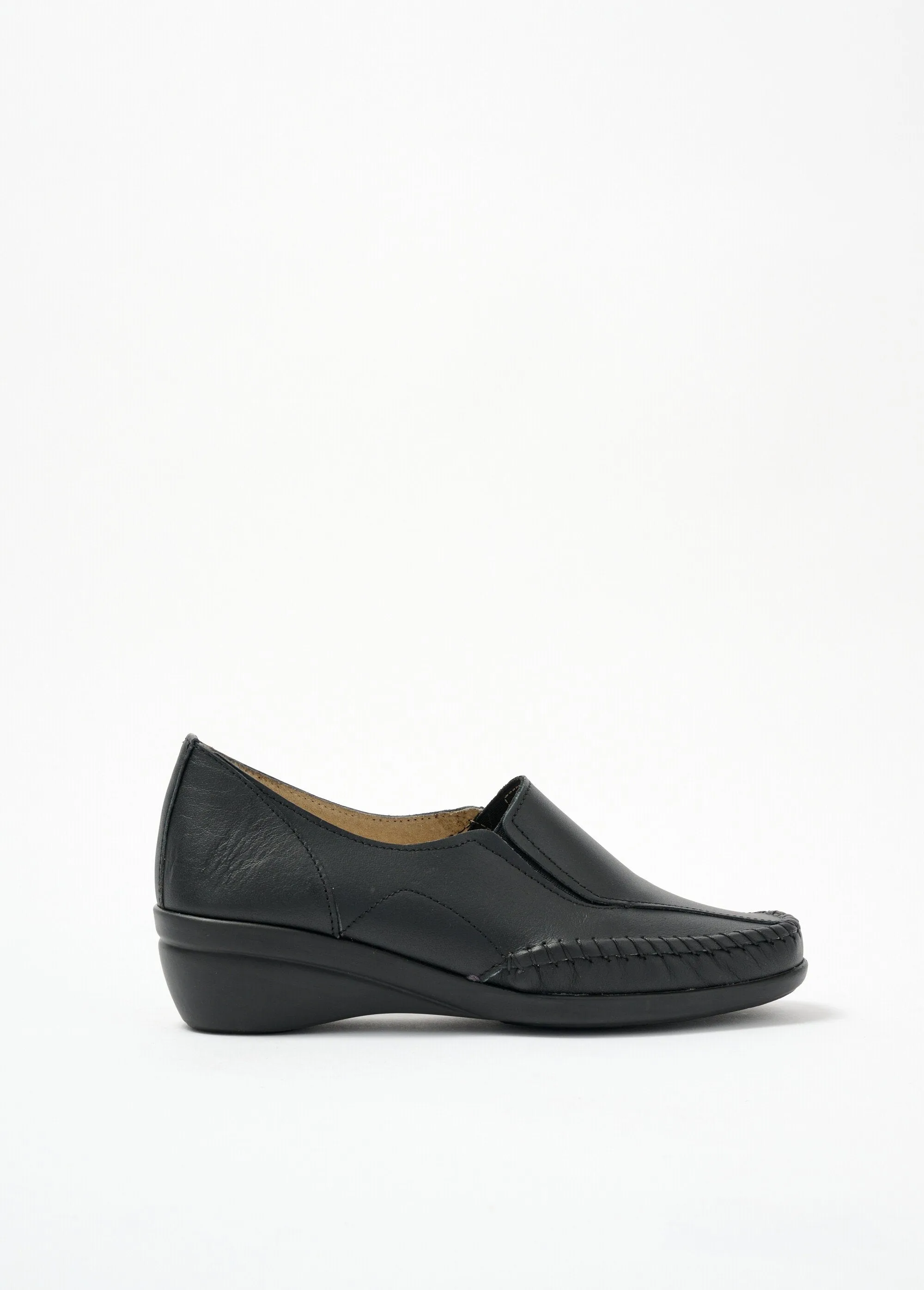 Large-width leather wedge loafers