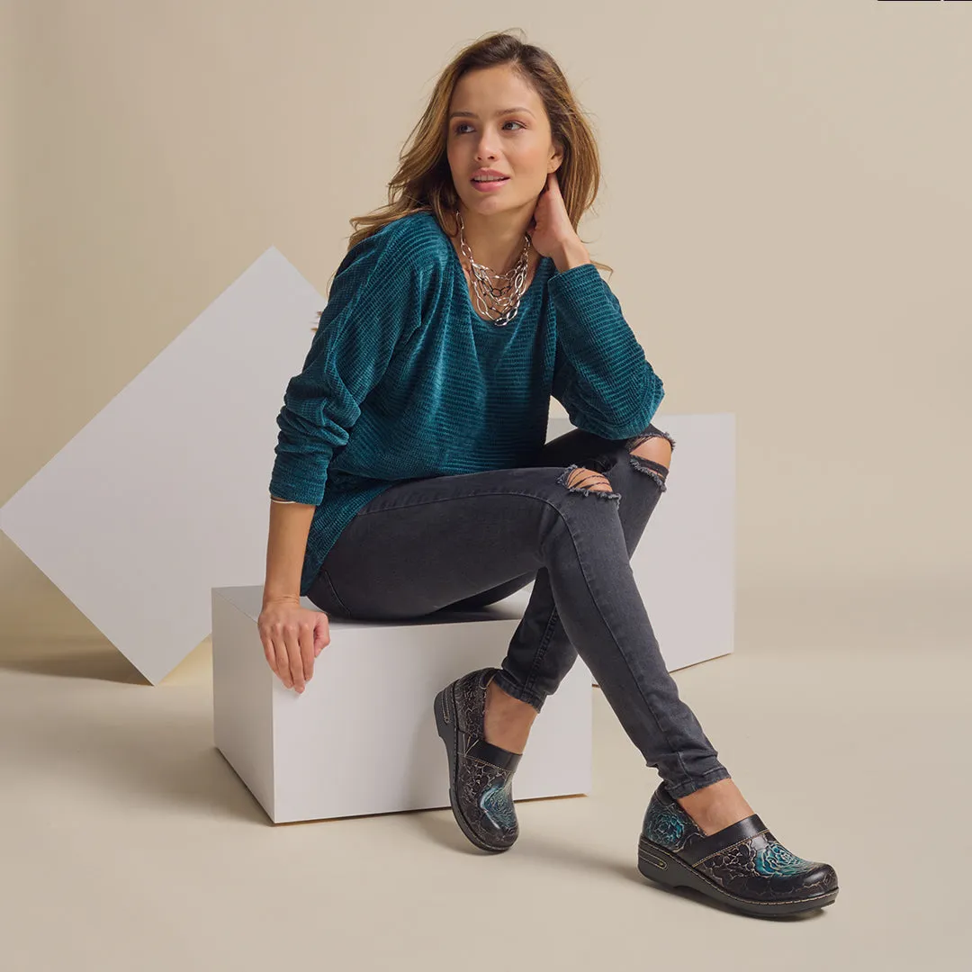L'Artiste Elkayjay Women's Leather Slip On Clogs