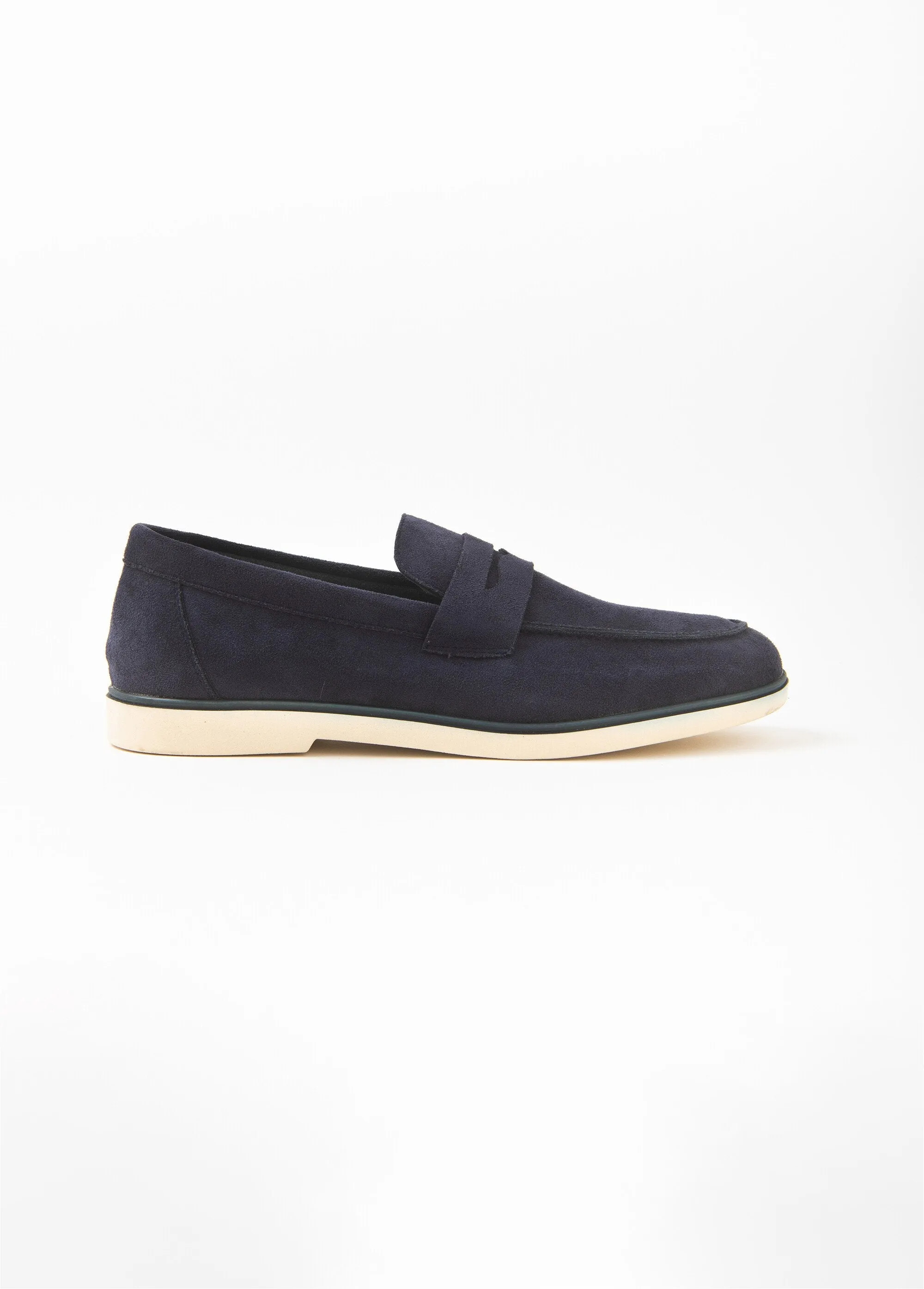 Men's moccasins with contrasting soles