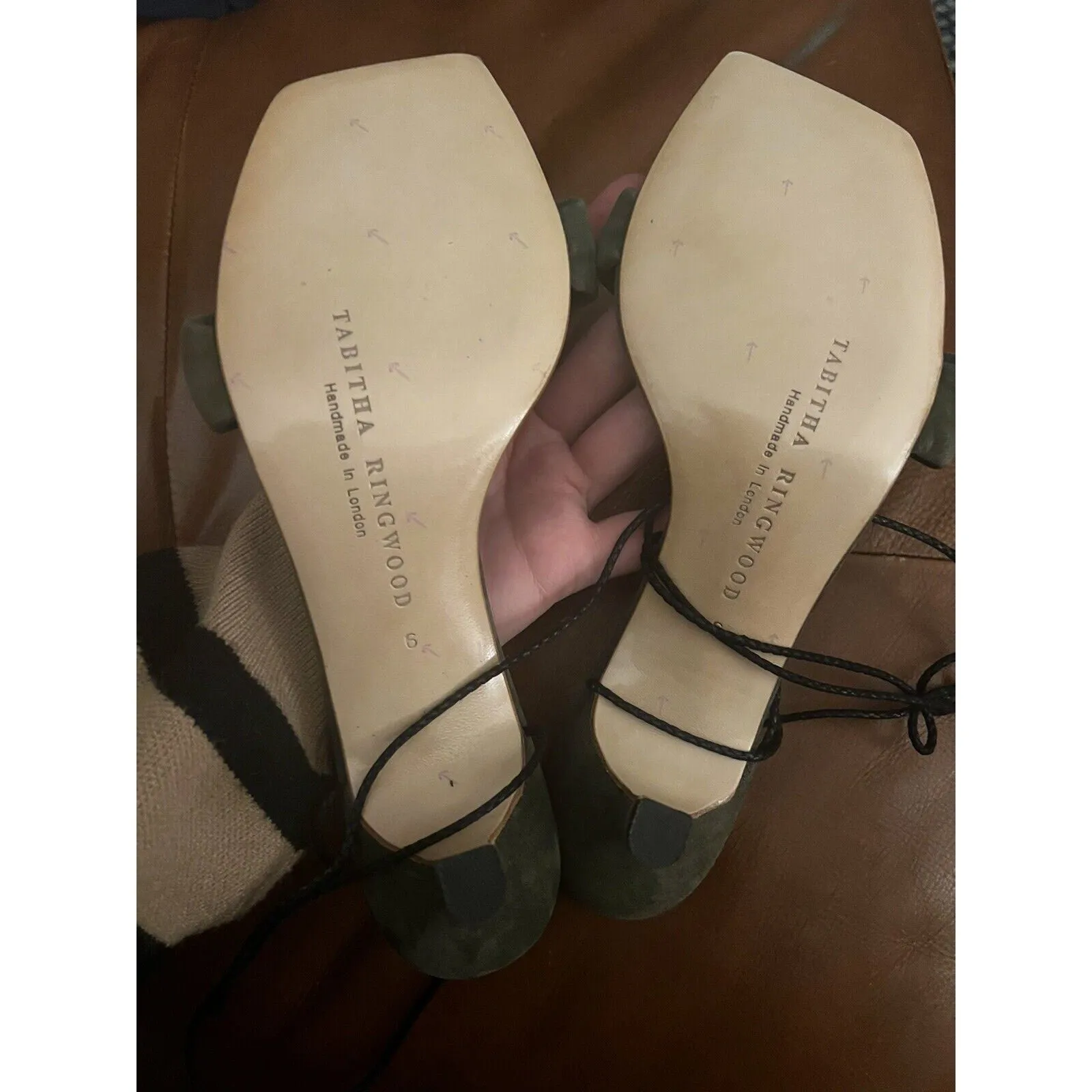 NWOT Tabitha Ringwood Women's Green Suede Leather Puff Hearts Heels – Size 9