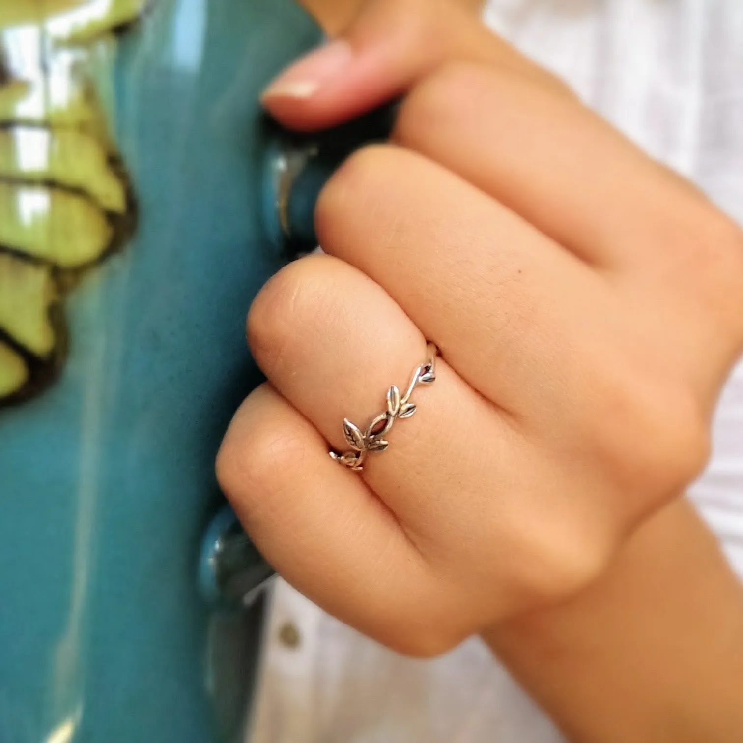 Sandra Dainty Vine Ring