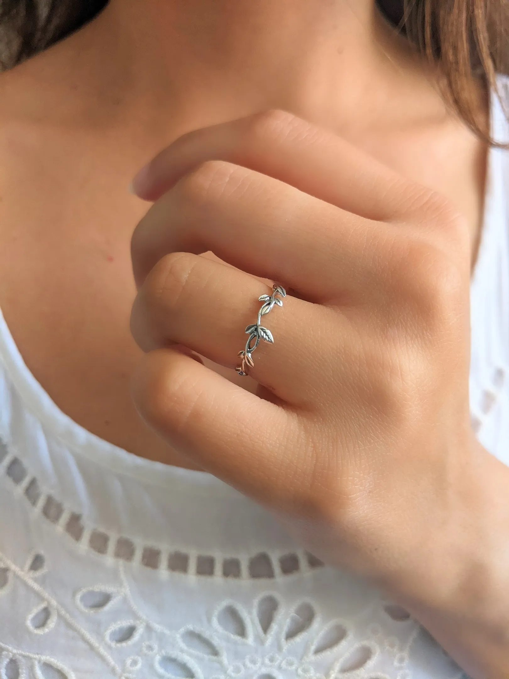 Sandra Dainty Vine Ring