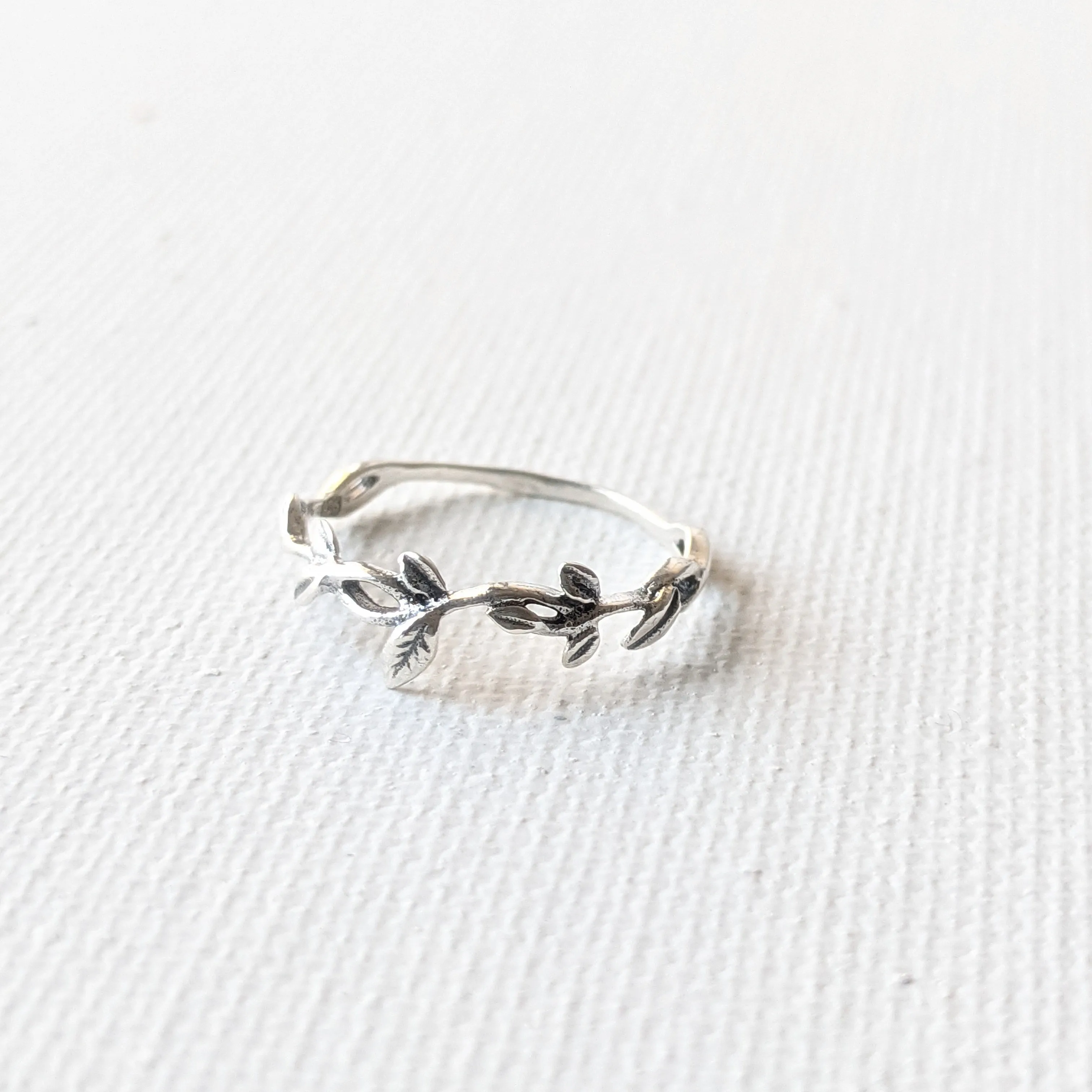 Sandra Dainty Vine Ring