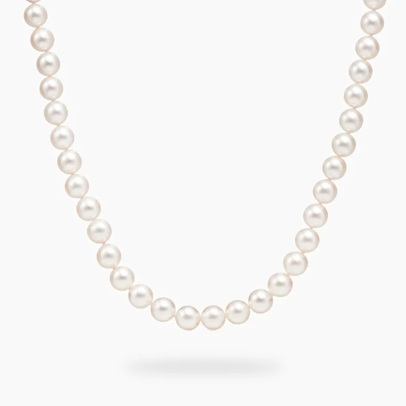 The minimal Akoya Pearl Necklace