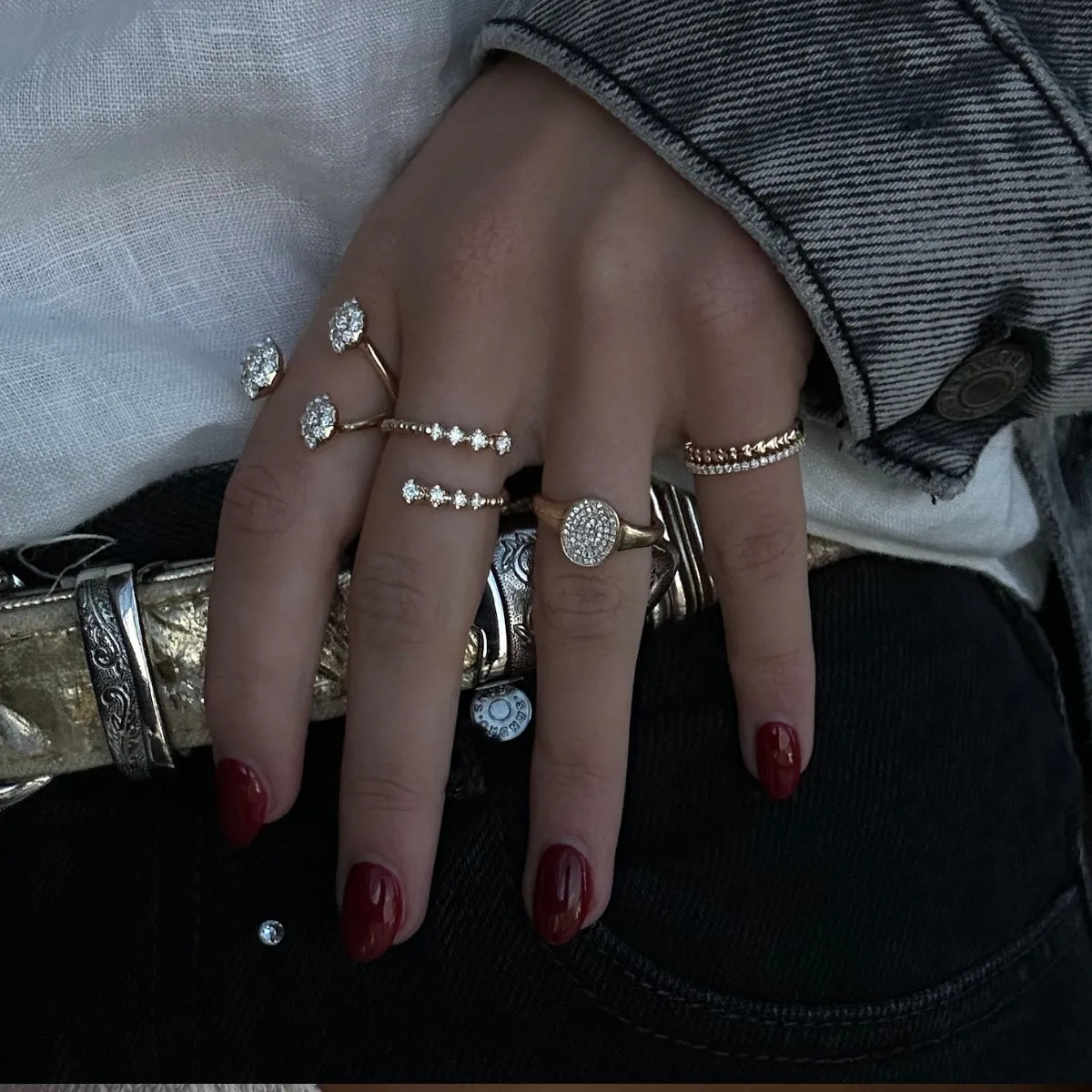 Three Cluster Diamond Floating Ring