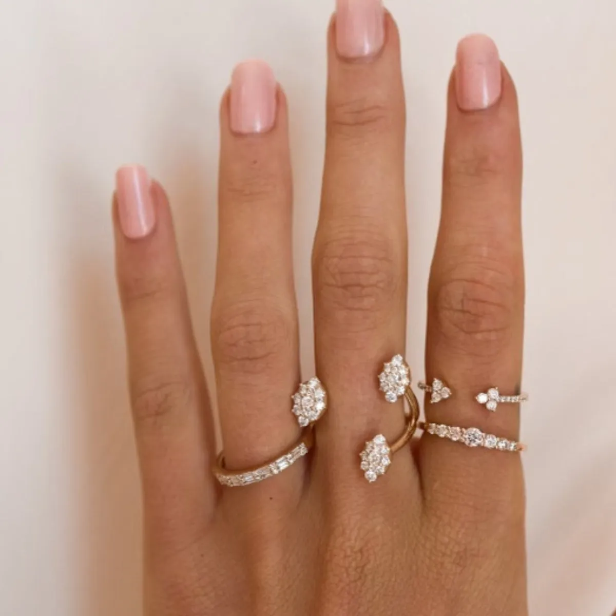 Three Cluster Diamond Floating Ring