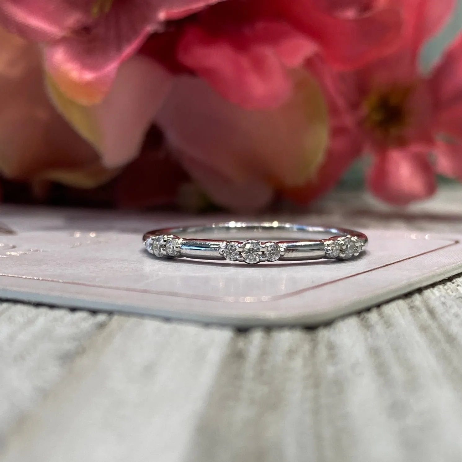 WB0197 ~ DIAMOND BAND