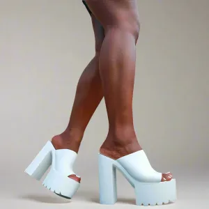 White Chunky Slip Sandals | Dreamofthe90s